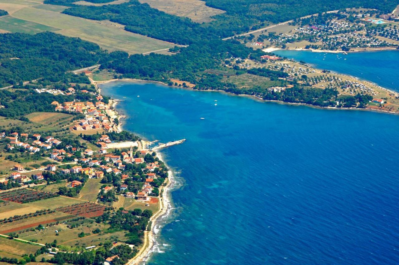 Apartman Mare Lovrečica Exteriör bild