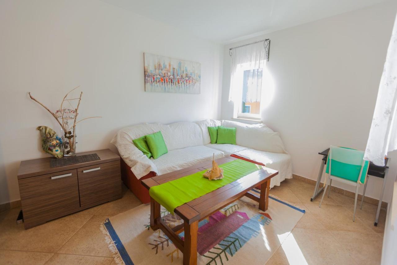 Apartman Mare Lovrečica Exteriör bild