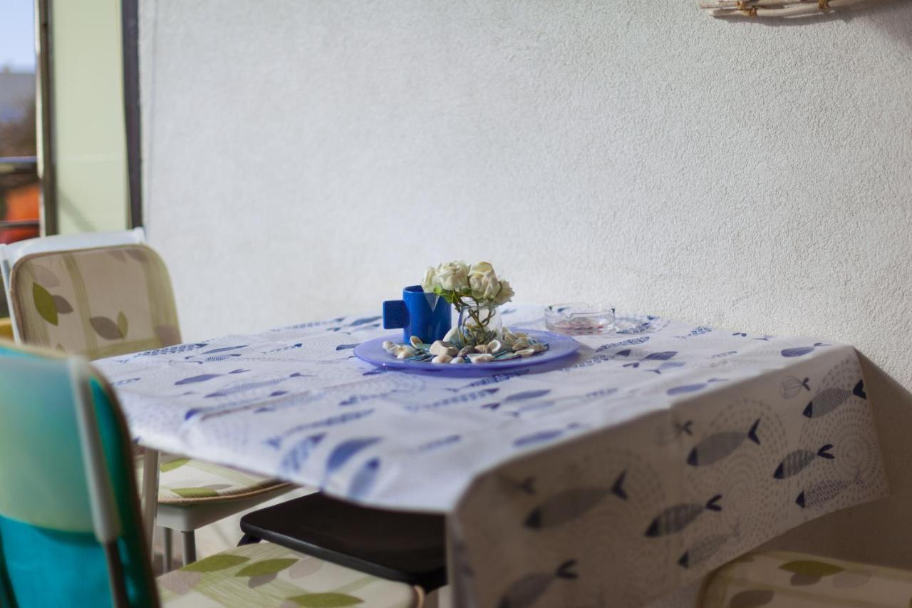 Apartman Mare Lovrečica Exteriör bild