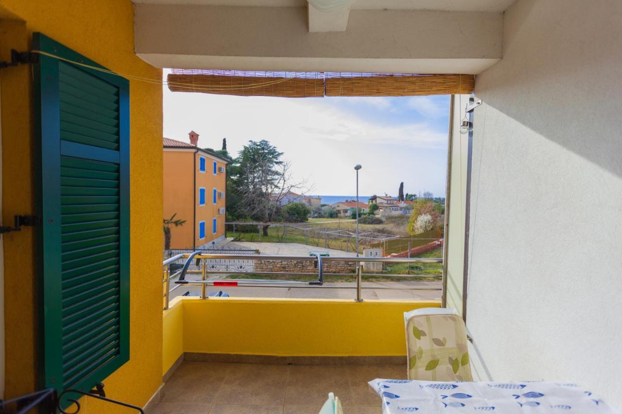 Apartman Mare Lovrečica Exteriör bild