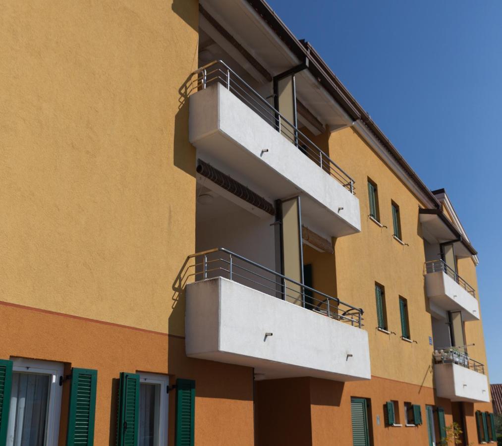 Apartman Mare Lovrečica Exteriör bild